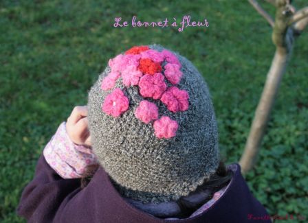 Bonnet à fleurs